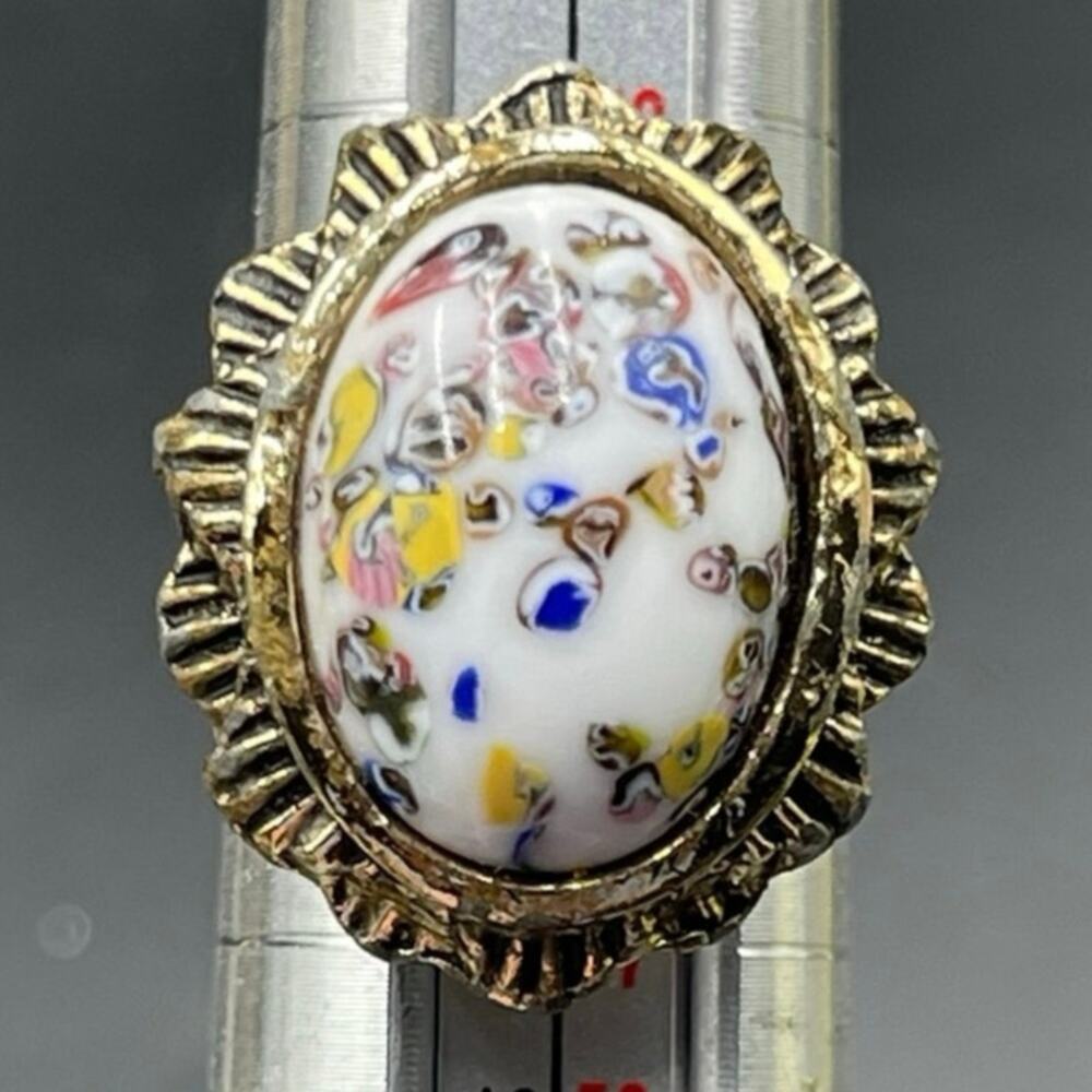 White Milk Art Glass Cabochon Adjustable Ring Vtg Gold Tone Size 7